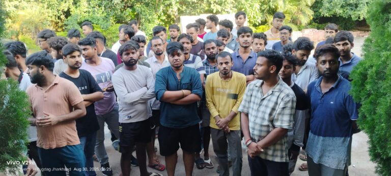 रामगढ़ इंजीनियरिंग कॉलेज में सीनियर छात्रों ने जूनियर के साथ किया रैगिंग , जमकर किया मारपीट